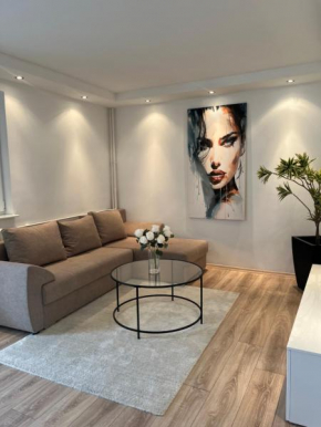 Ruby Modern Central Apartment